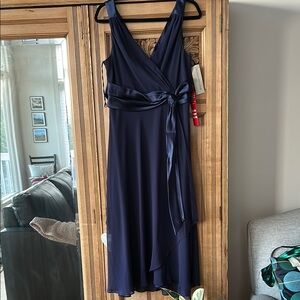 Elegant Navy Blue Sleeveless Dress